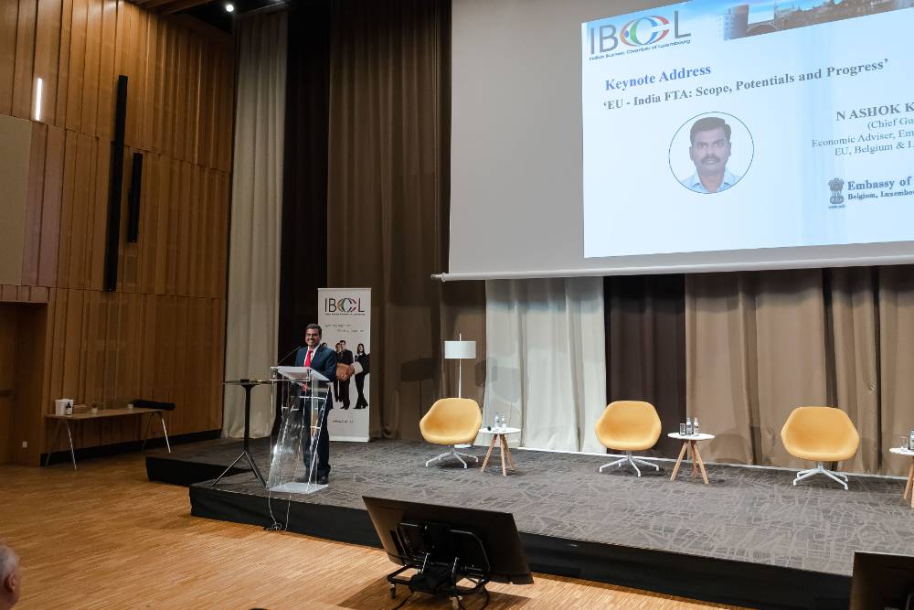 IBCL-LuxembourgDialogues-June-83